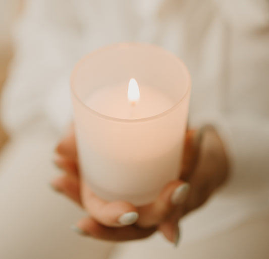 Mãe - Vela de Vidro com Tampa de Bambu.