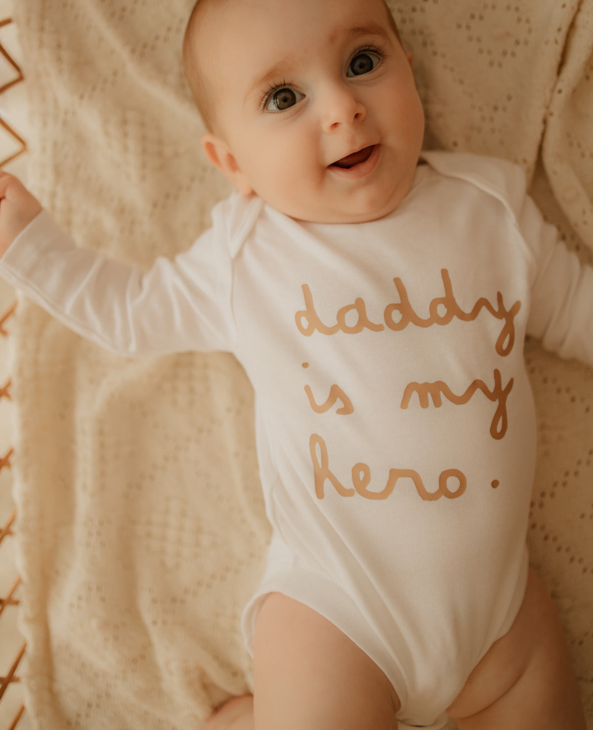 Body Bebé | Daddy is my Hero | Little Bunny
