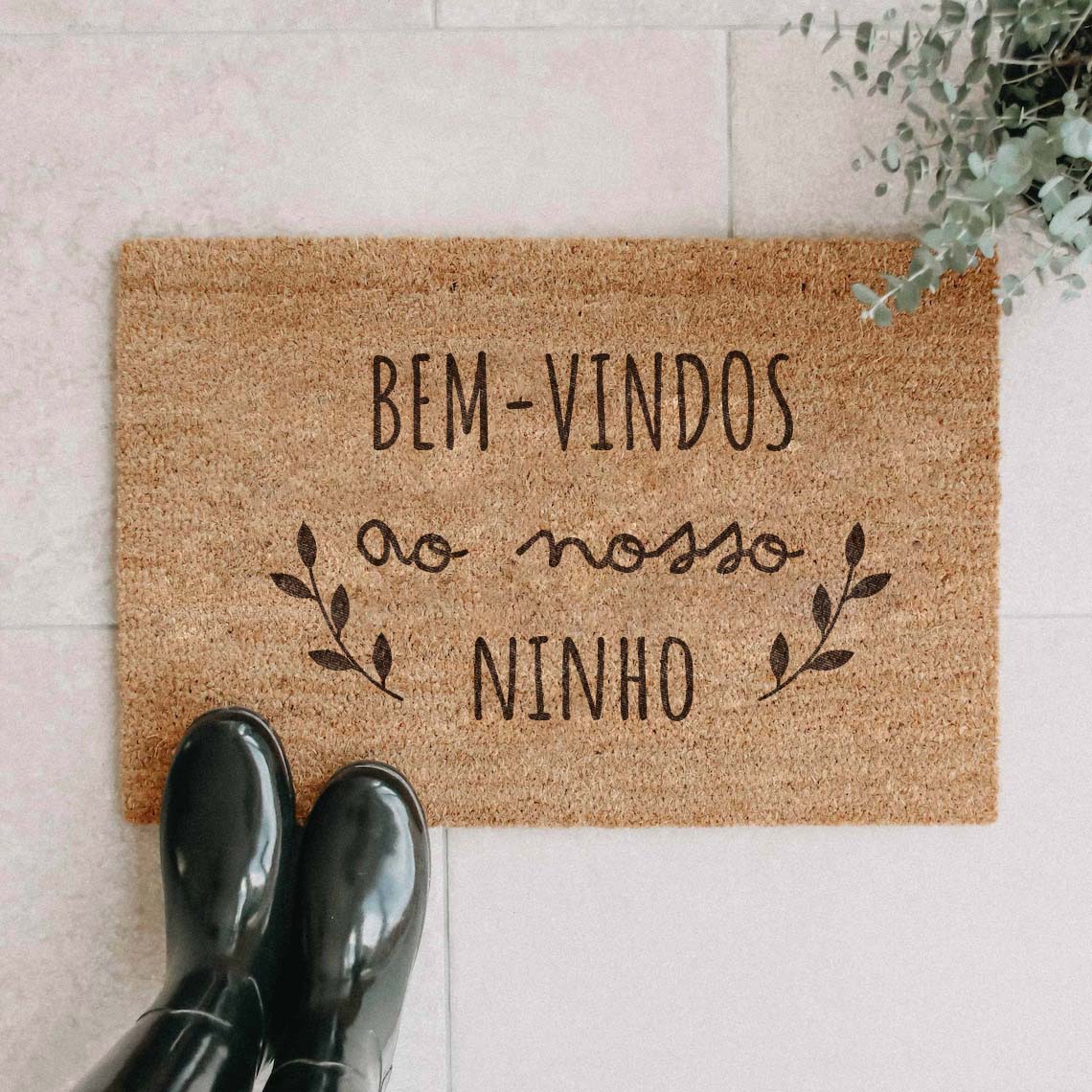 Tapete - Bem-vindos ao nosso ninho