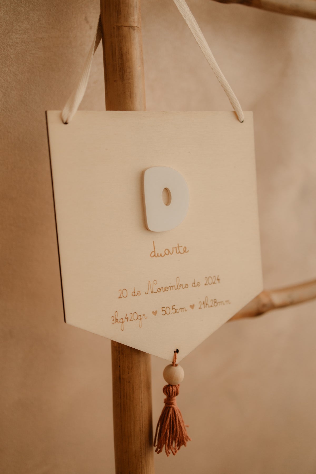 Placa de Nascimento Personalizada em Madeira Natural - imagem 3 de 3 | Little Bunny