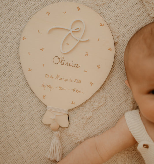 Placa de Nascimento Personalizada | Balão em Madeira Natural | Little Bunny