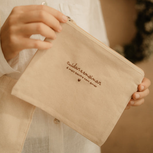 Necessaire 100% Algodão - Frase Bordada
